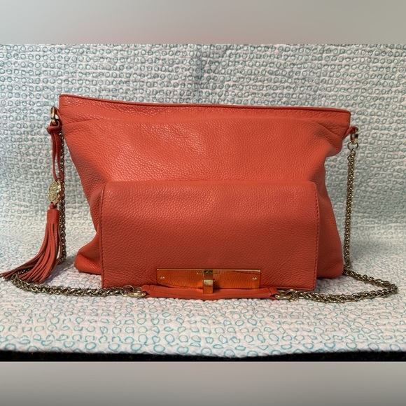 🖤 Vince Camuto Rehabber Bag Coral-Orange Pebbled Leather Turn-Lock Shoulder Bag - Picture 5 of 16